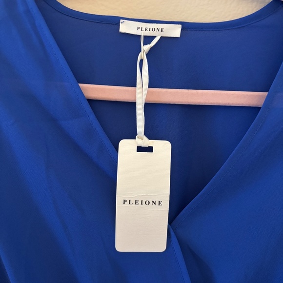 NWT Pleione Royal Blue Flutter Sleeve Peplum Blouse Size Small - Picture 3 of 9